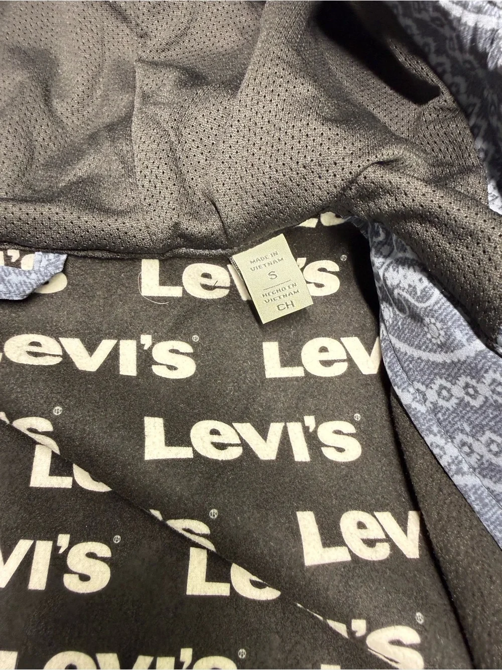 LEVI'S Water Resistant Jacket Hooded Full Zip Paisley Print Men’s Small NWT